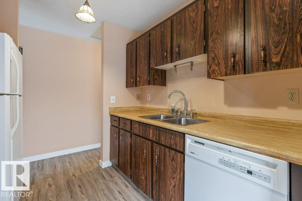 5704 93a Av Nw, Edmonton, Alberta  T6B 2K7 - Photo 16 - E4460207