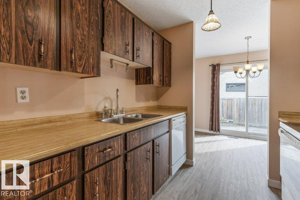 5704 93a Av Nw, Edmonton, Alberta  T6B 2K7 - Photo 20 - E4460207