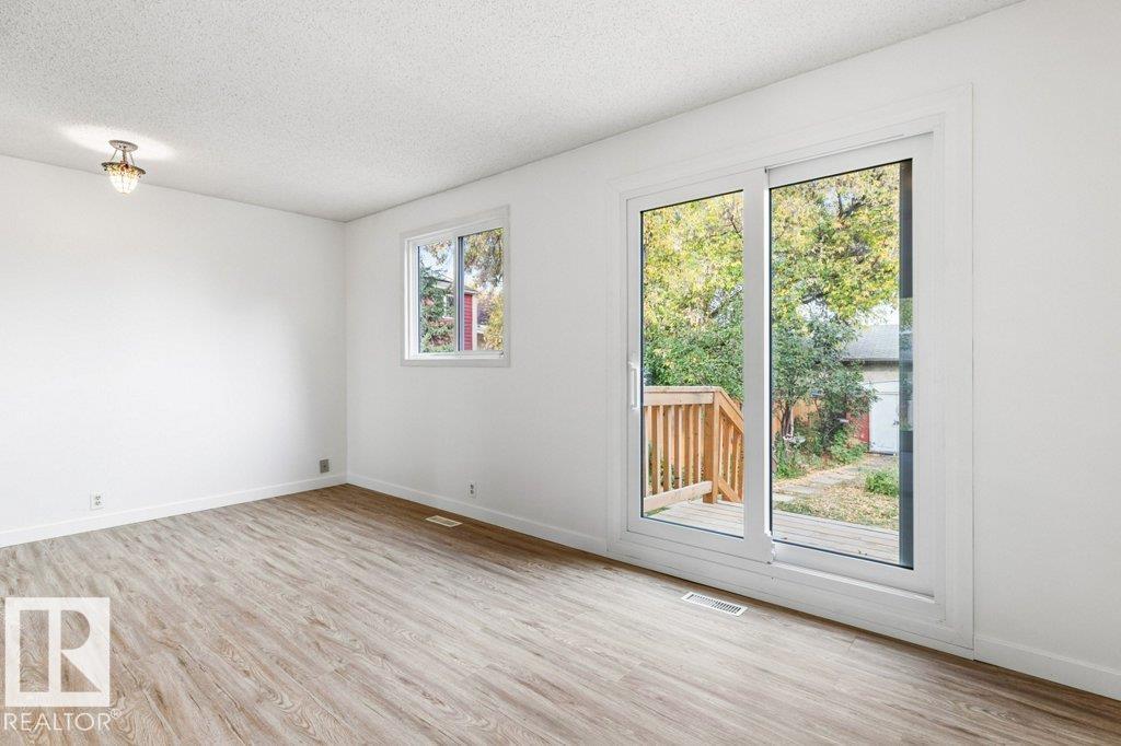 5704 93a Av Nw, Edmonton, Alberta  T6B 2K7 - Photo 22 - E4460207