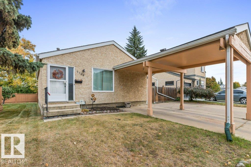 5704 93a Av Nw, Edmonton, Alberta  T6B 2K7 - Photo 2 - E4460207