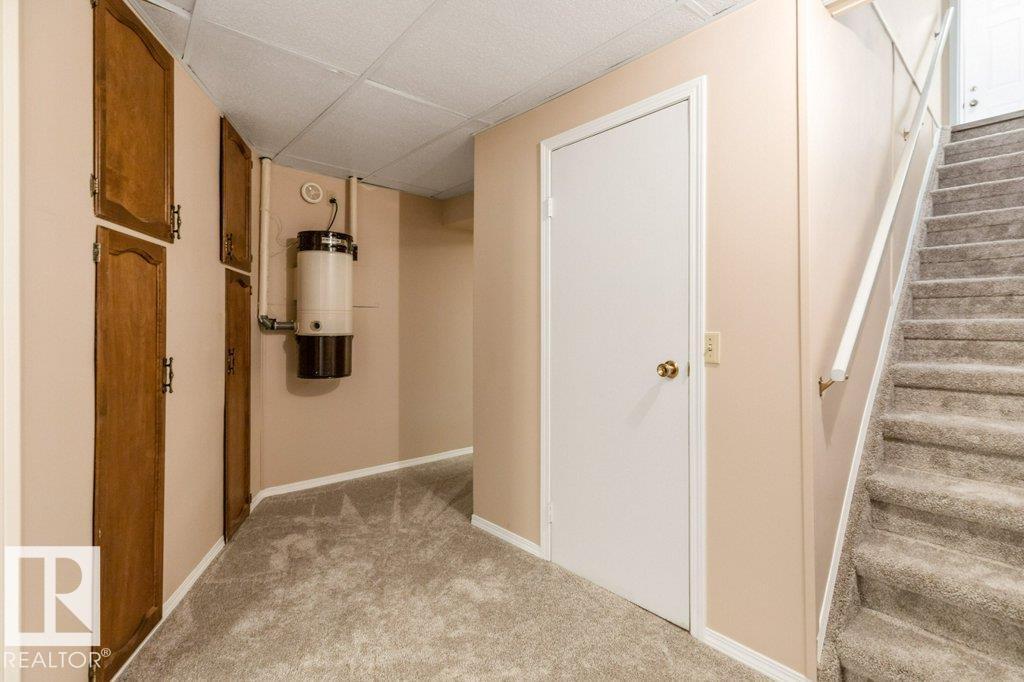 5704 93a Av Nw, Edmonton, Alberta  T6B 2K7 - Photo 29 - E4460207
