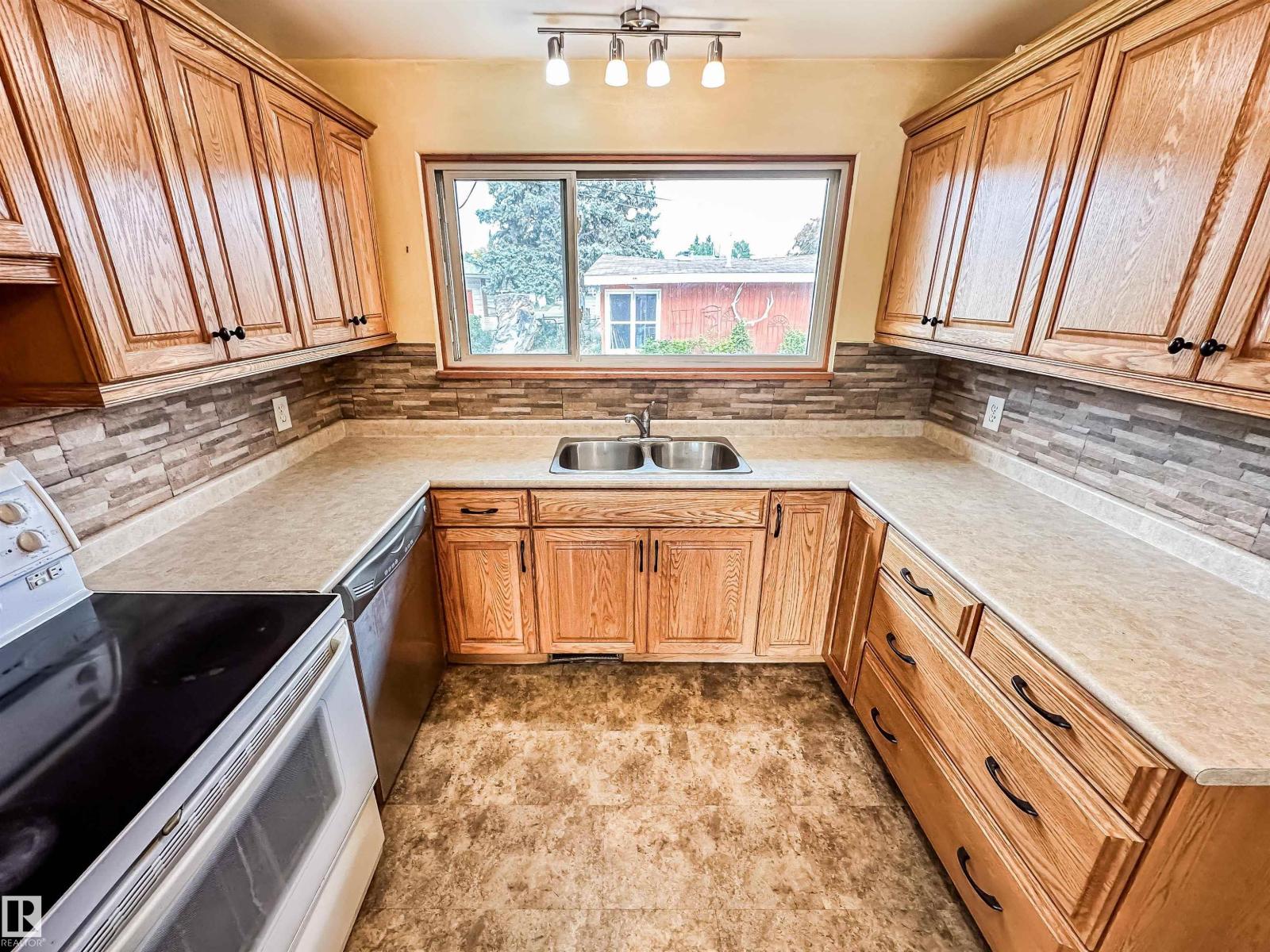 8126 150 St Nw, Edmonton, Alberta  T5R 1E1 - Photo 13 - E4460808