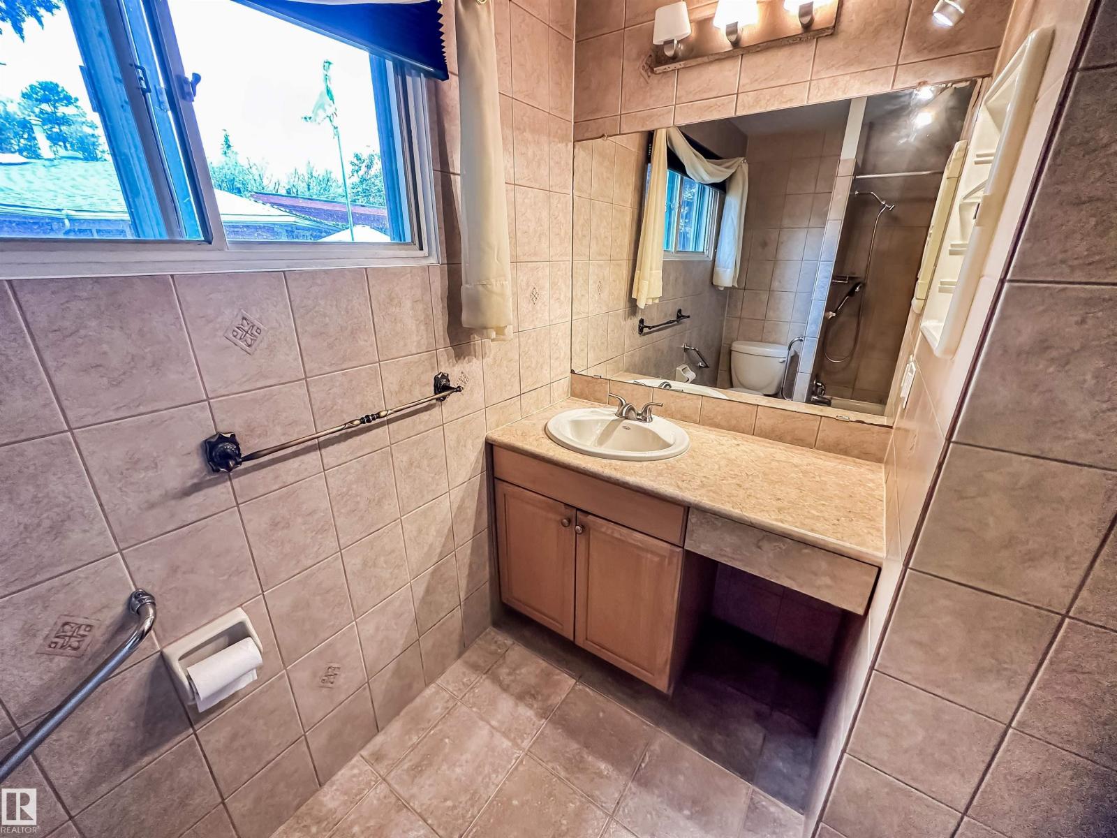 8126 150 St Nw, Edmonton, Alberta  T5R 1E1 - Photo 21 - E4460808