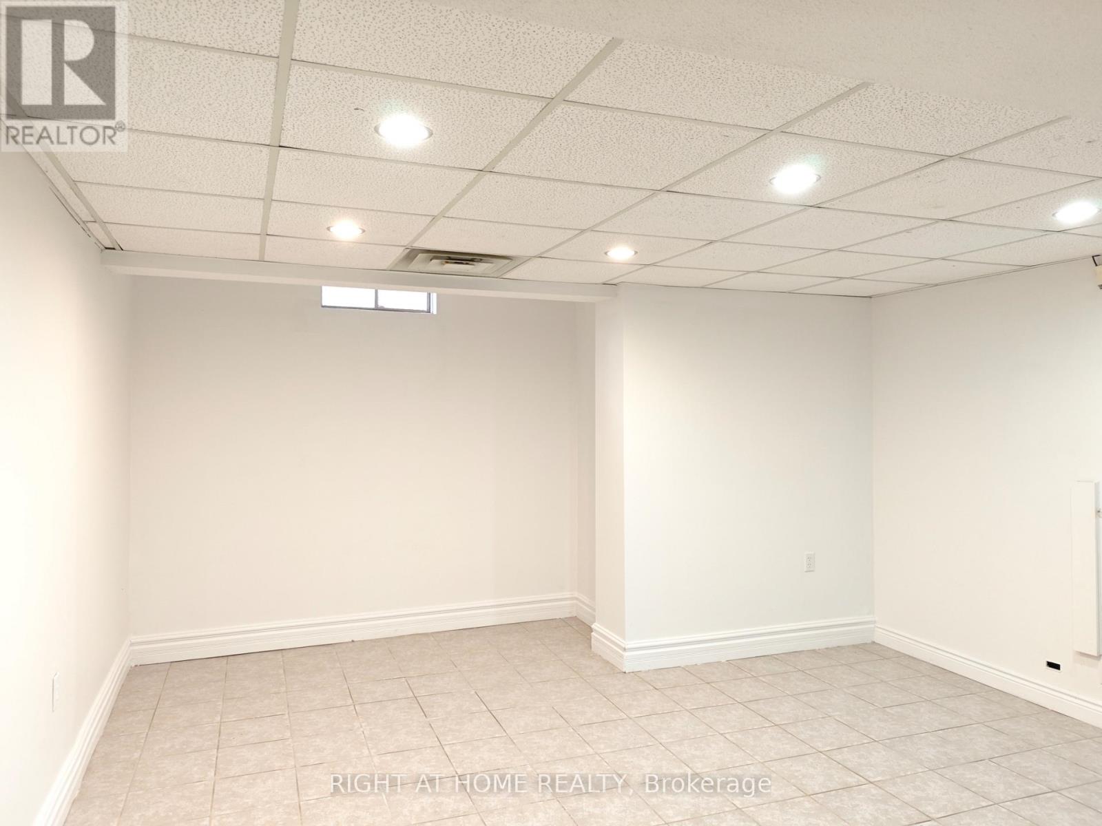 1216 Blackburn Drive, Oakville, Ontario  L6M 2X9 - Photo 31 - W12429510