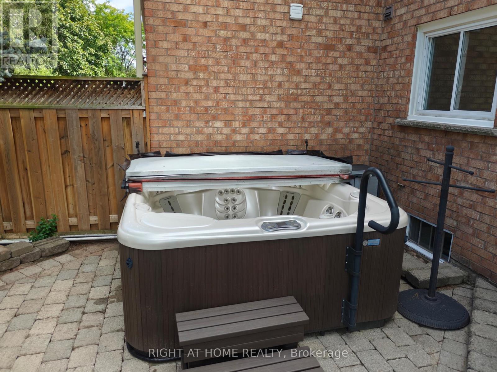 1216 Blackburn Drive, Oakville, Ontario  L6M 2X9 - Photo 35 - W12429510