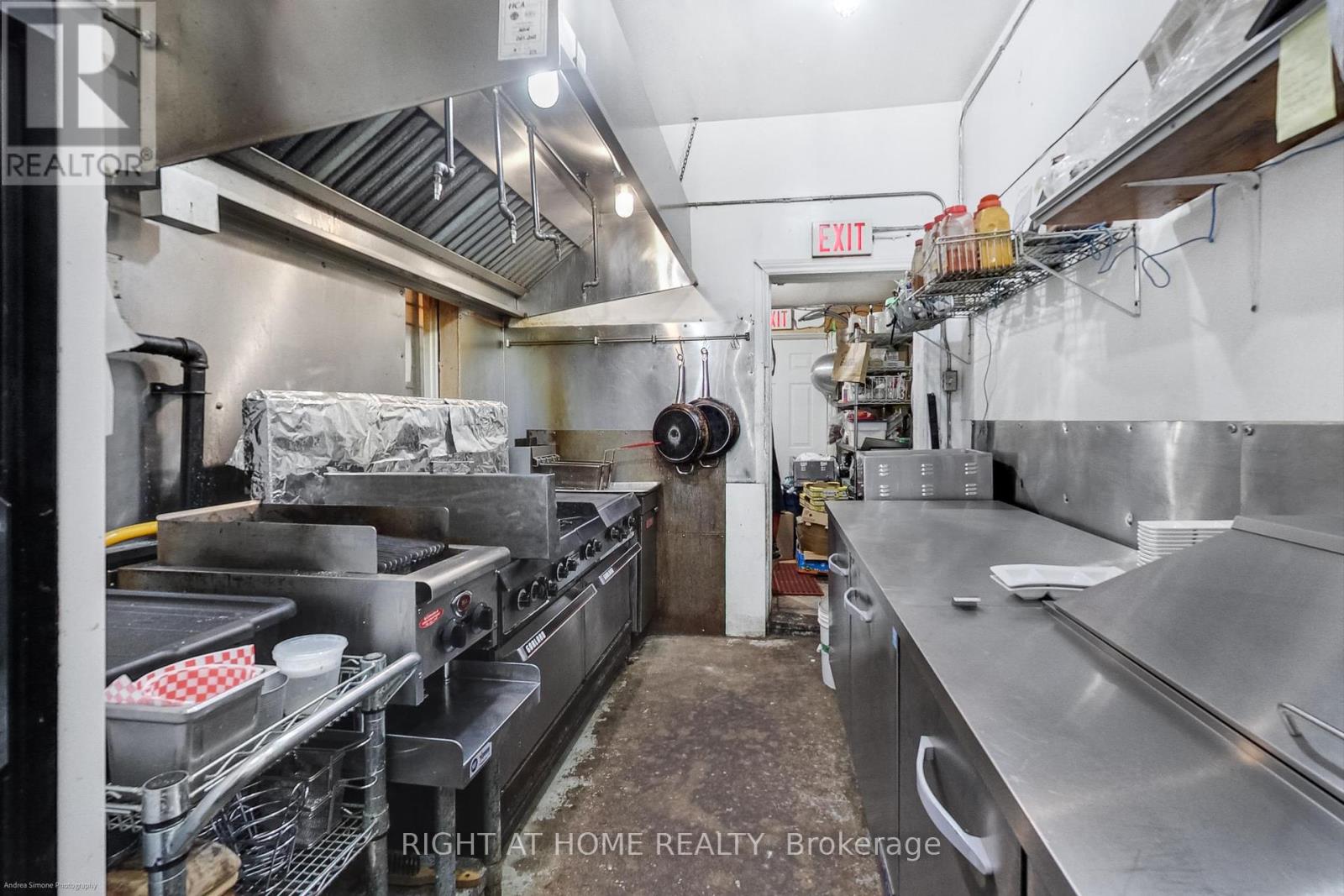 942 Queen Street W, Toronto (Trinity-Bellwoods), Ontario  M6J 1G8 - Photo 11 - C12444671