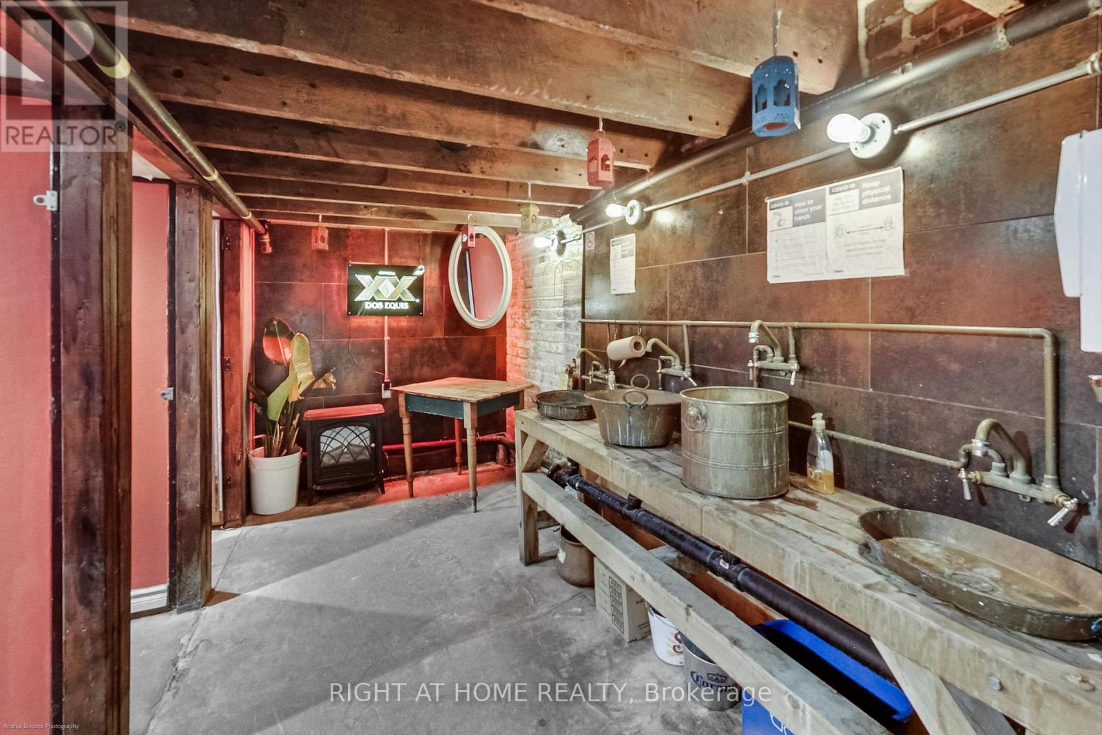 942 Queen Street W, Toronto (Trinity-Bellwoods), Ontario  M6J 1G8 - Photo 13 - C12444671