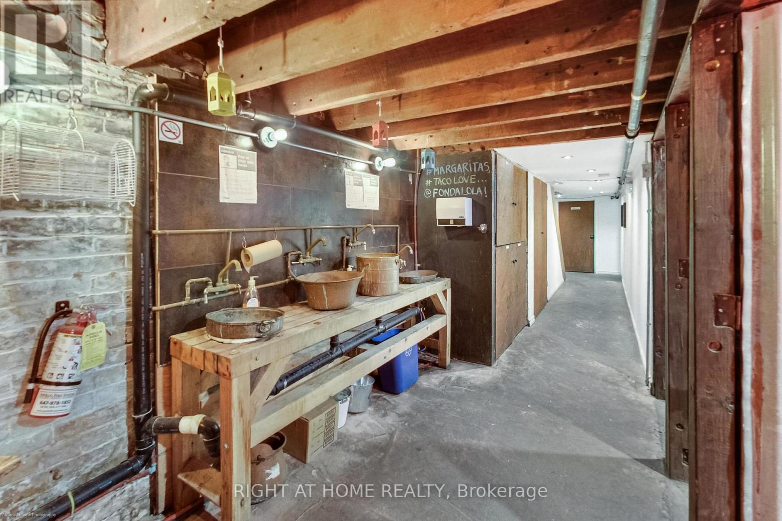 942 Queen Street W, Toronto (Trinity-Bellwoods), Ontario  M6J 1G8 - Photo 14 - C12444671