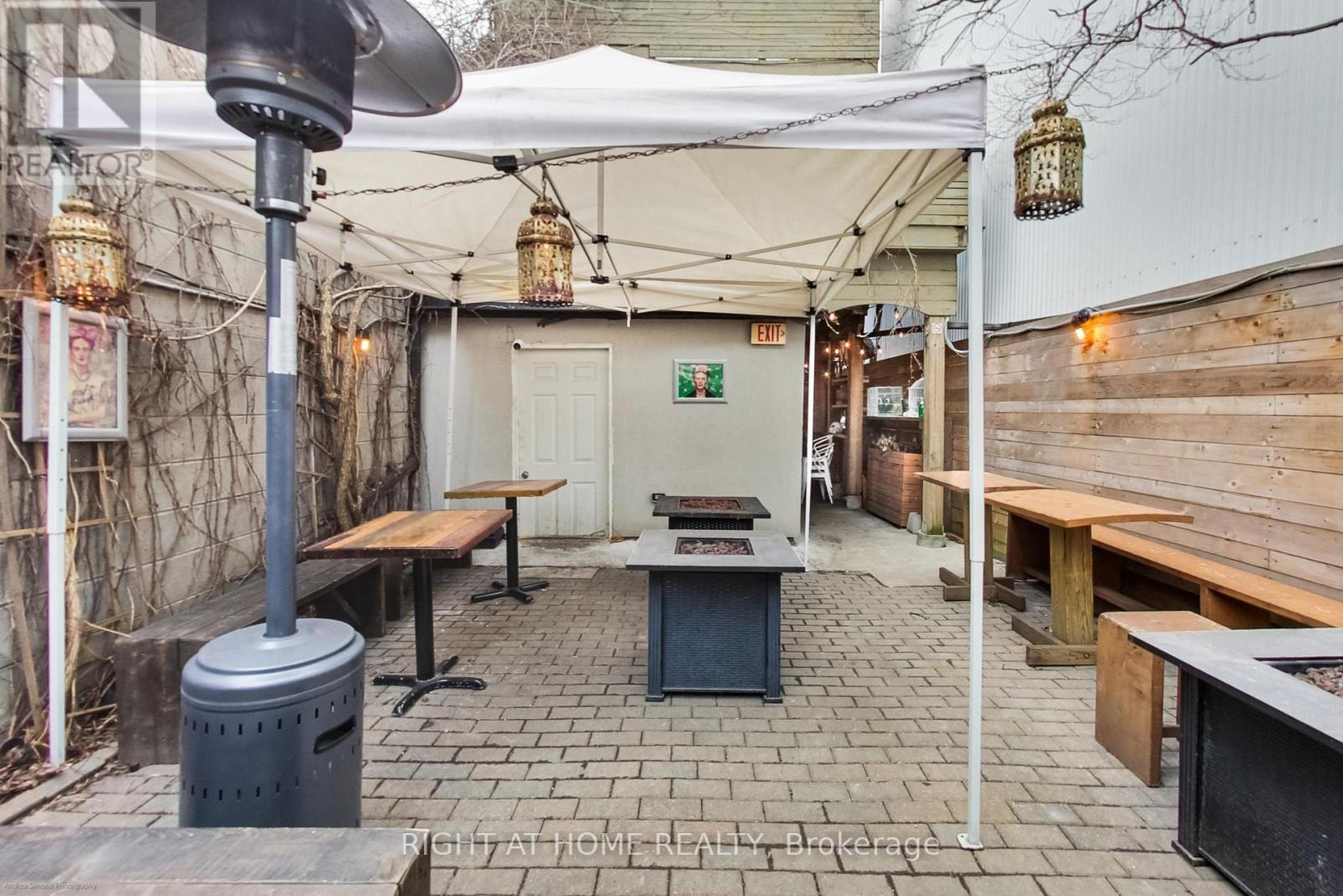 942 Queen Street W, Toronto (Trinity-Bellwoods), Ontario  M6J 1G8 - Photo 16 - C12444671