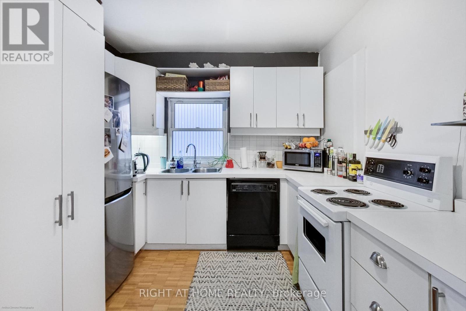 942 Queen Street W, Toronto (Trinity-Bellwoods), Ontario  M6J 1G8 - Photo 24 - C12444671
