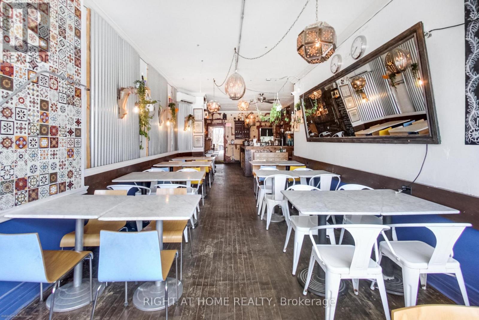 942 Queen Street W, Toronto (Trinity-Bellwoods), Ontario  M6J 1G8 - Photo 3 - C12444671