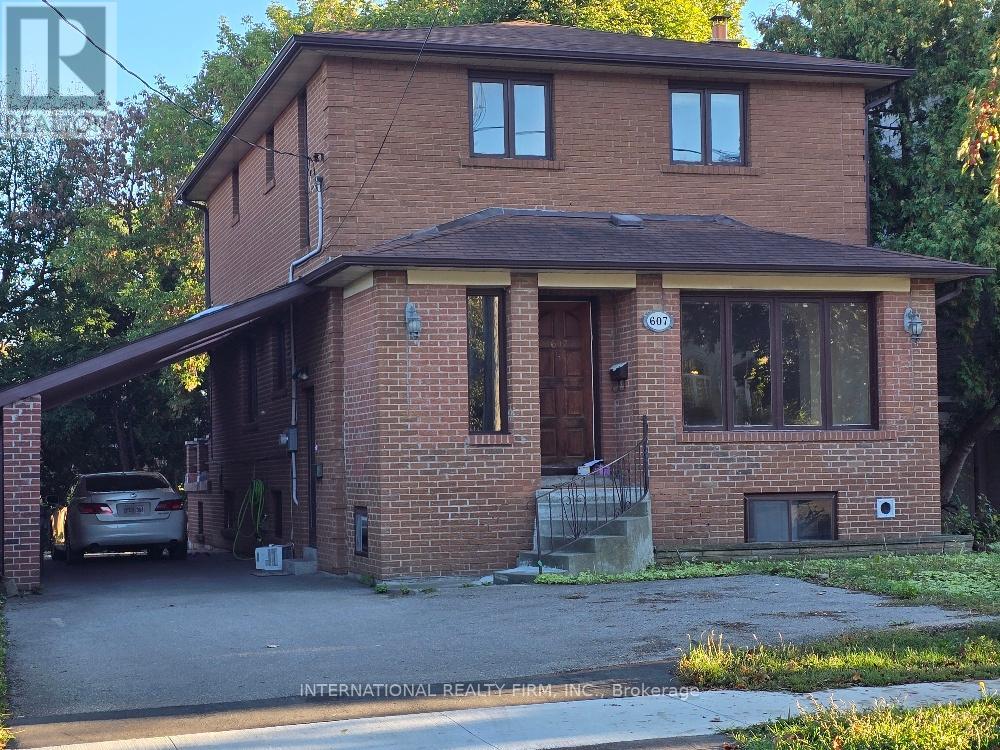 607 COLDSTREAM AVENUE, Toronto, Ontario