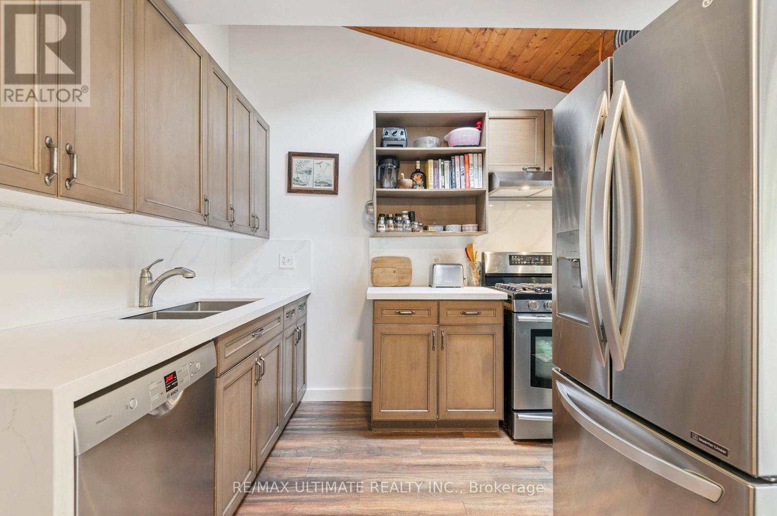 315 Cedarvale Avenue, Toronto, Ontario  M4C 4K3 - Photo 13 - E12438603