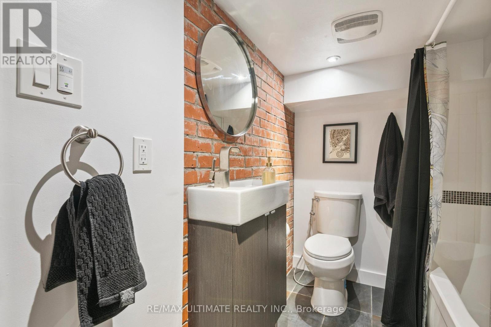 315 Cedarvale Avenue, Toronto, Ontario  M4C 4K3 - Photo 31 - E12438603
