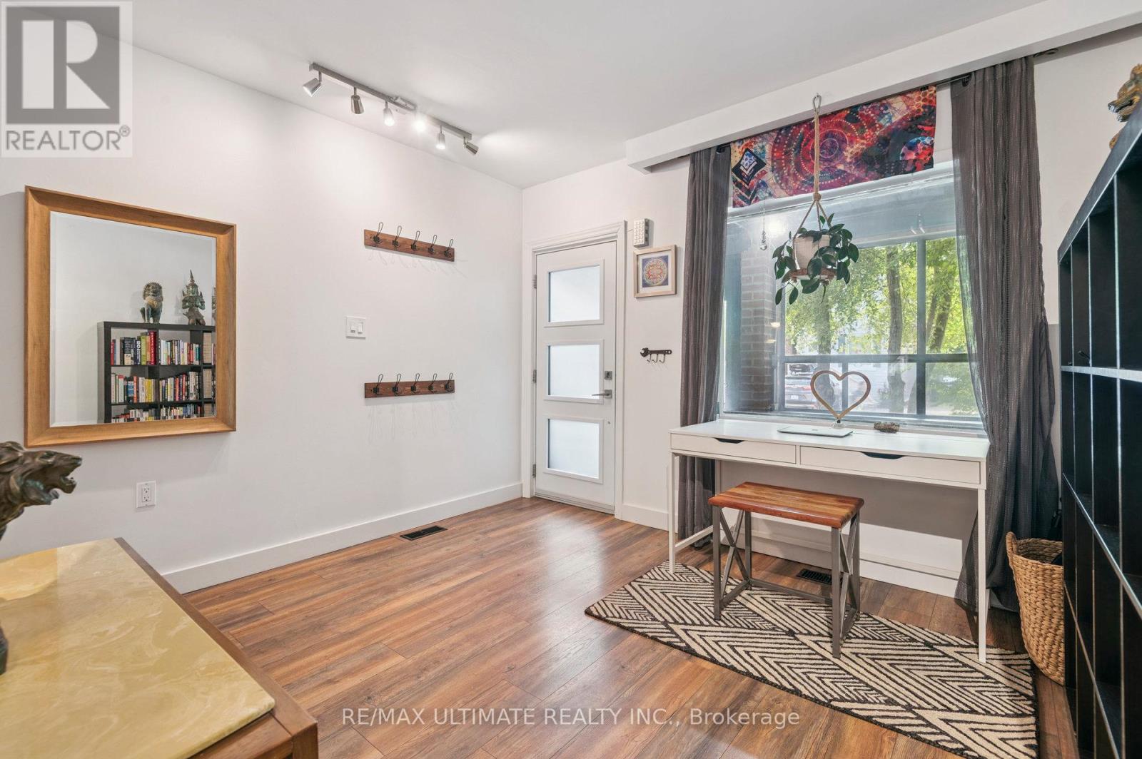 315 Cedarvale Avenue, Toronto, Ontario  M4C 4K3 - Photo 5 - E12438603