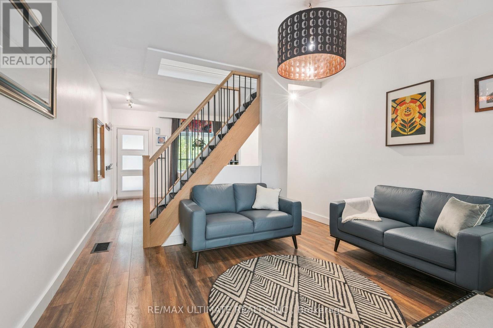 315 Cedarvale Avenue, Toronto, Ontario  M4C 4K3 - Photo 9 - E12438603