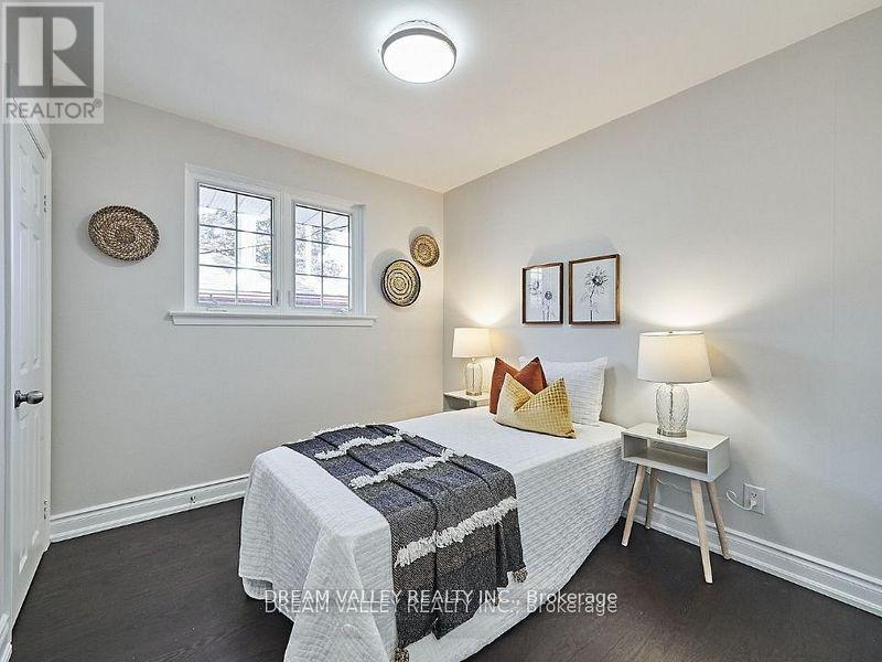 Main - 24 Gable Place, Toronto, Ontario  M1P 4J8 - Photo 16 - E12444665