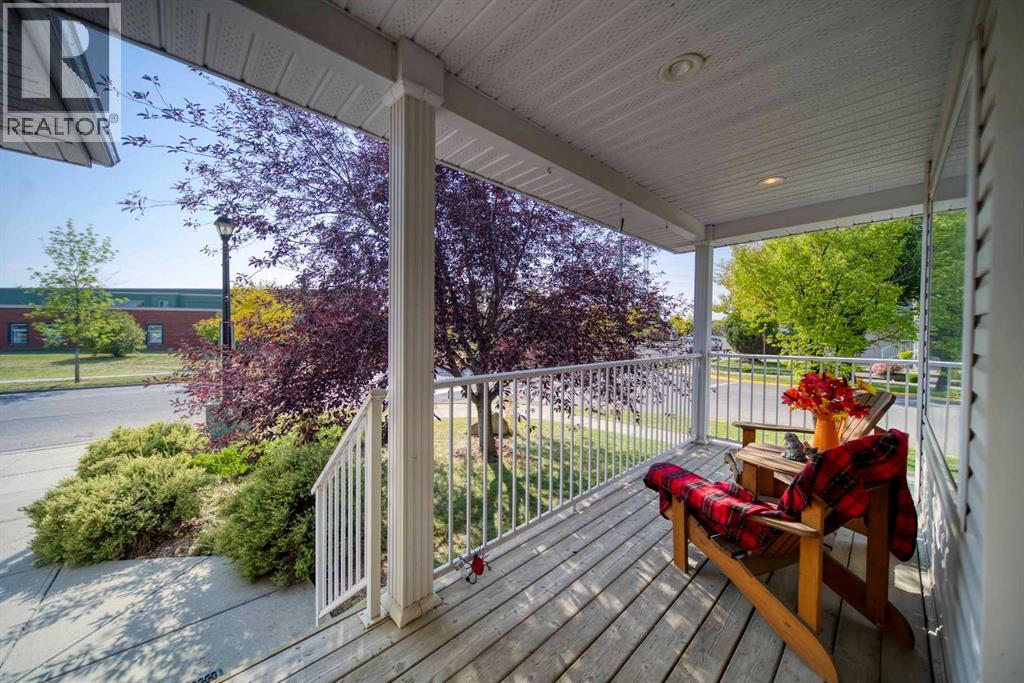 Property at 161 West Lakeview Drive image 2