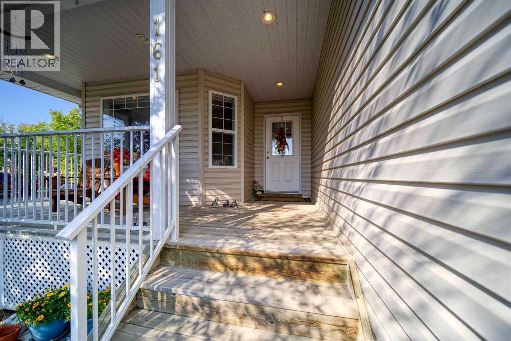 Property at 161 West Lakeview Drive image 5