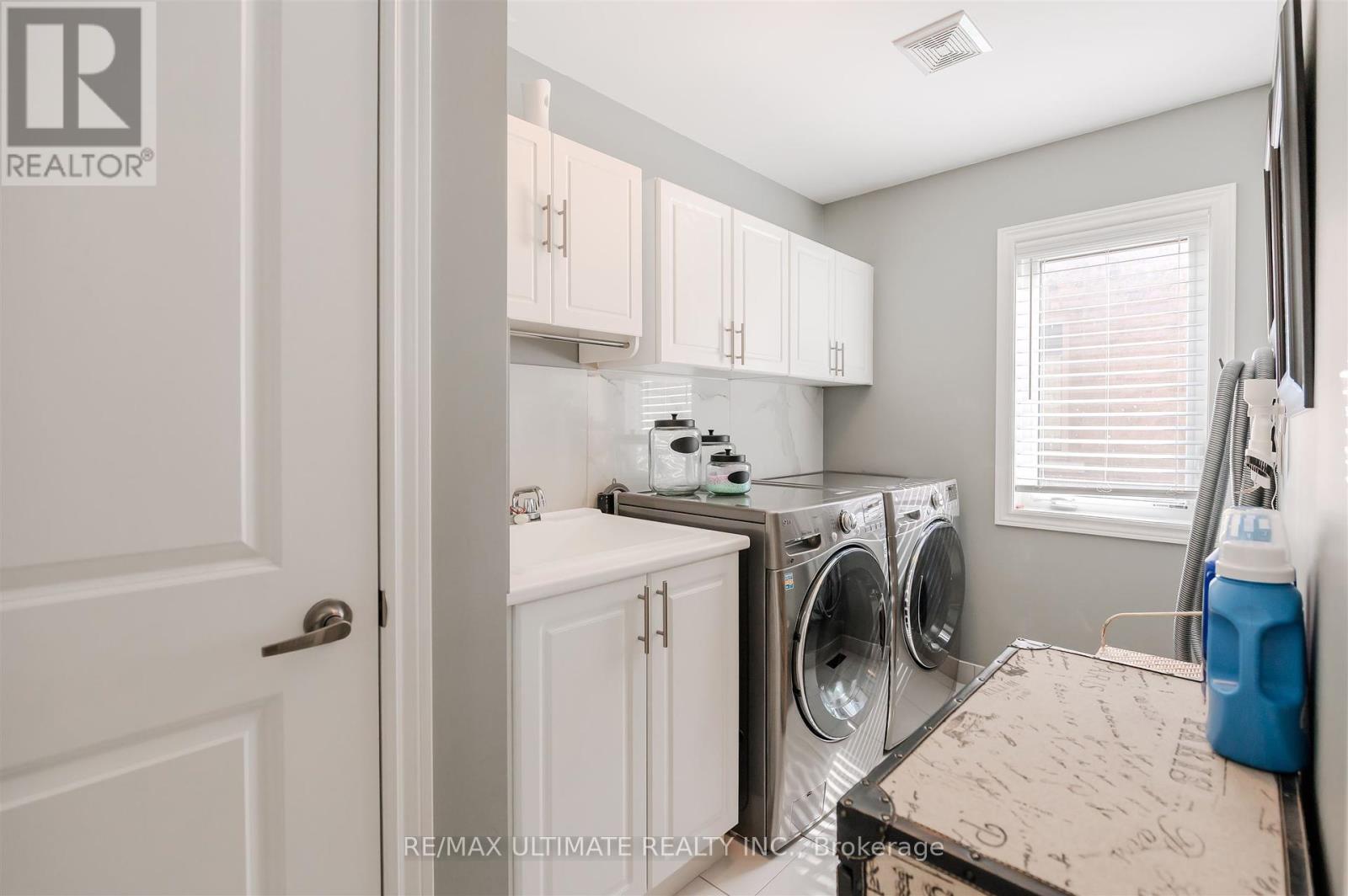 47 Lewis Avenue, Bradford West Gwillimbury (Bradford), Ontario  L3Z 0X2 - Photo 20 - N12444661