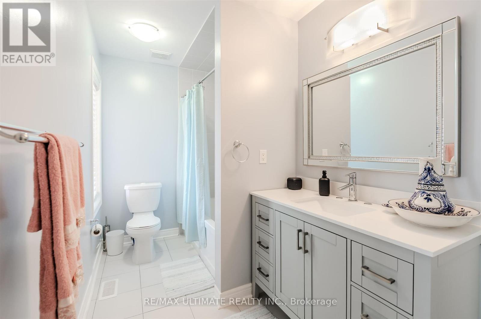 47 Lewis Avenue, Bradford West Gwillimbury (Bradford), Ontario  L3Z 0X2 - Photo 33 - N12444661