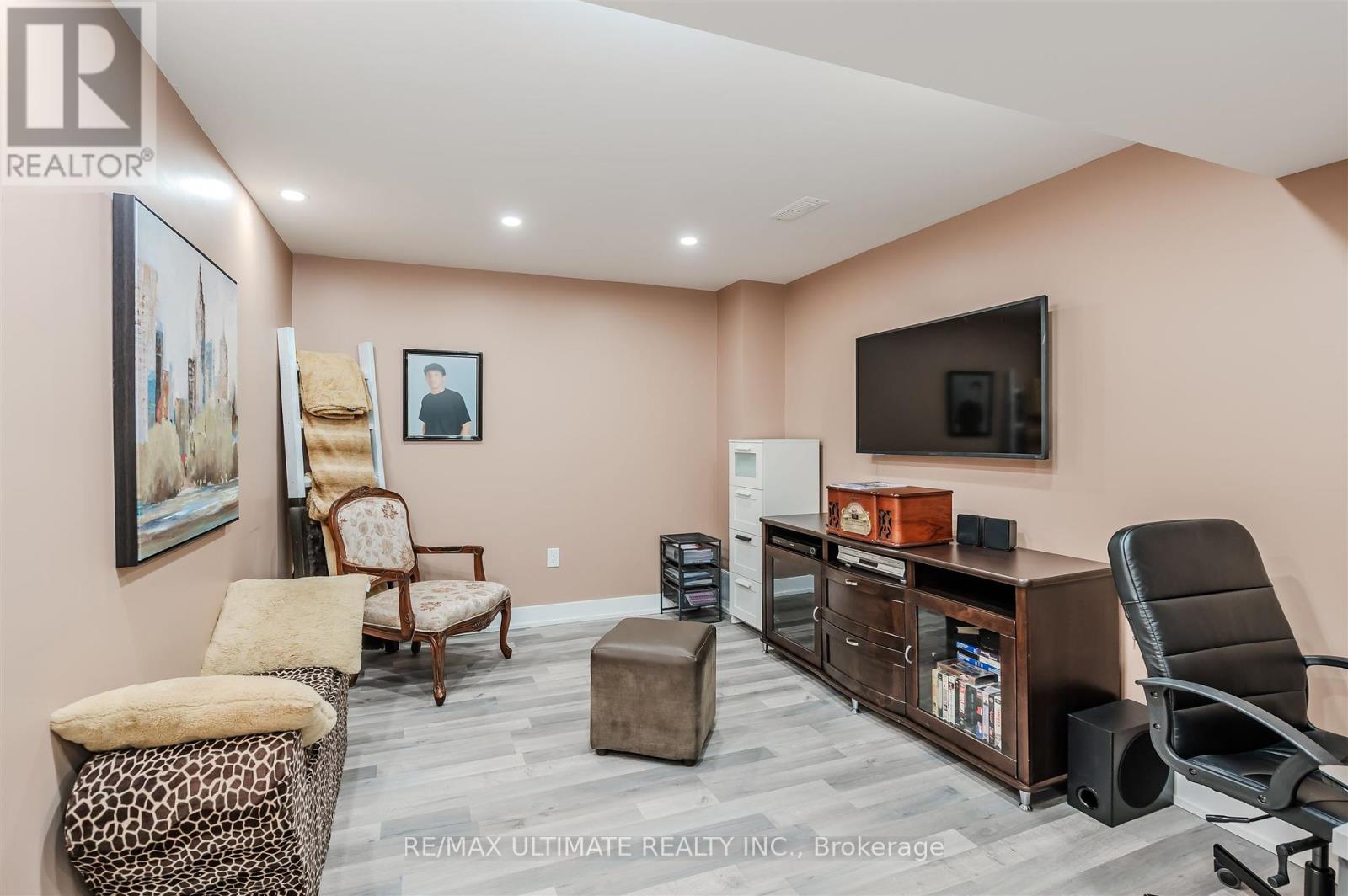 47 Lewis Avenue, Bradford West Gwillimbury (Bradford), Ontario  L3Z 0X2 - Photo 34 - N12444661