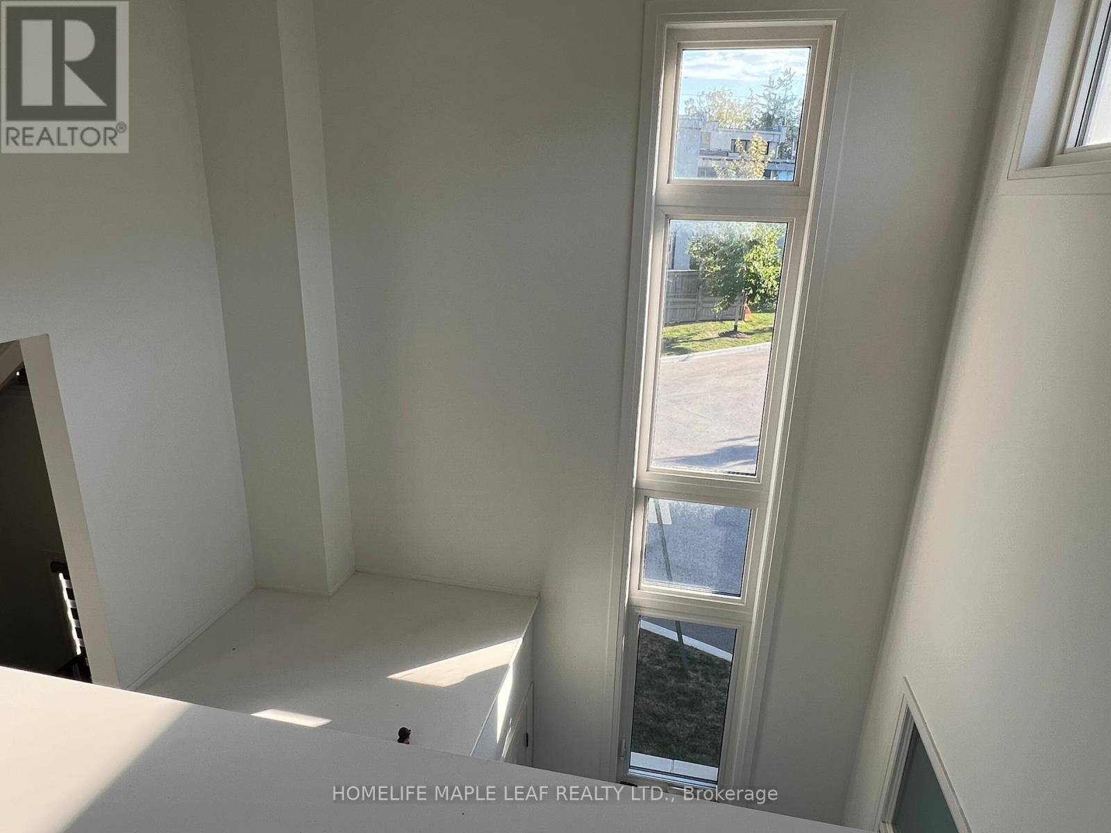 65 Totten Trail Nw, New Tecumseth (Tottenham), Ontario  L0G 1W0 - Photo 8 - N12444662