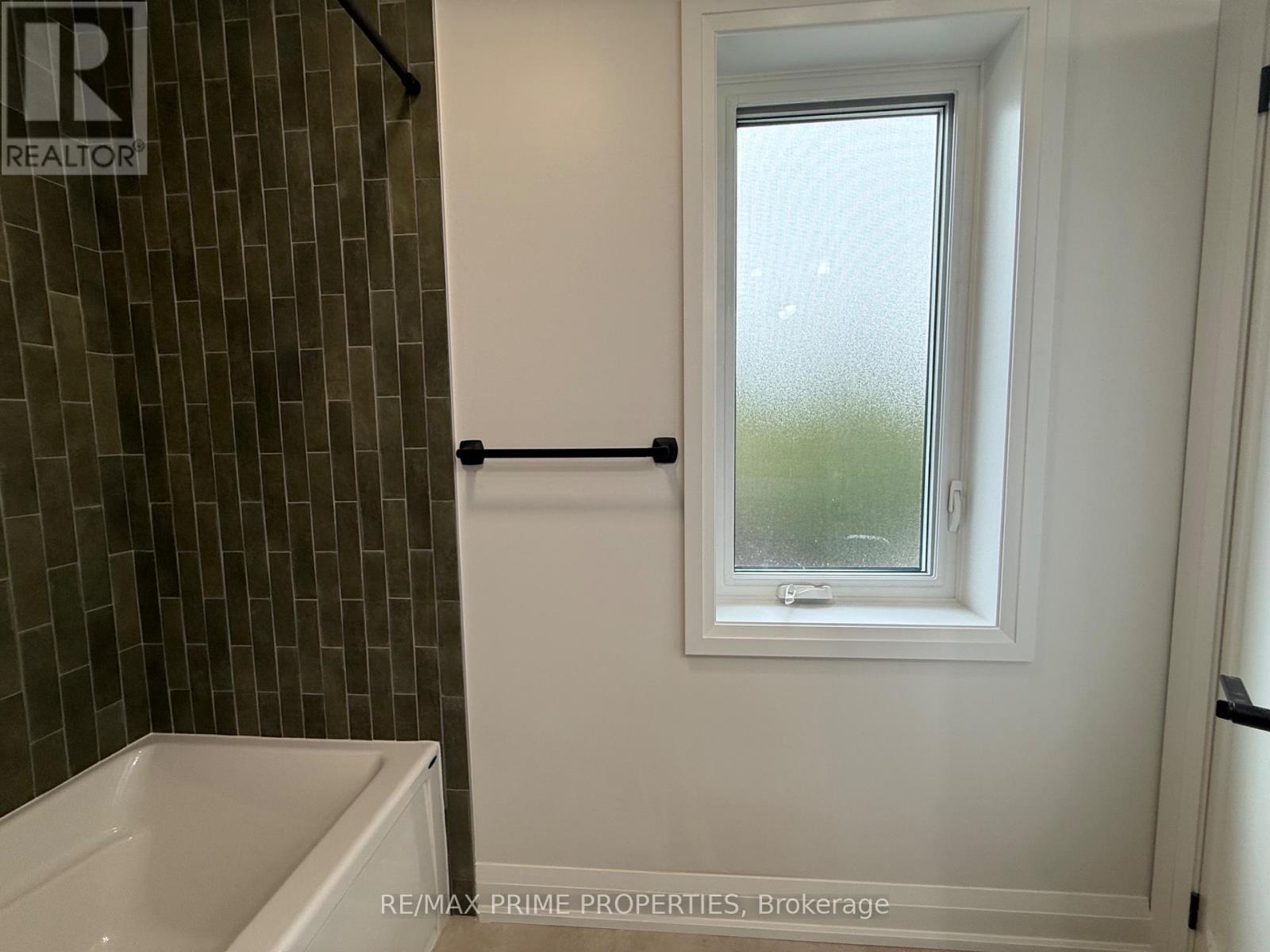 152 Whites Hill Avenue, Markham (Cornell), Ontario  L6B 1C7 - Photo 37 - N12444678
