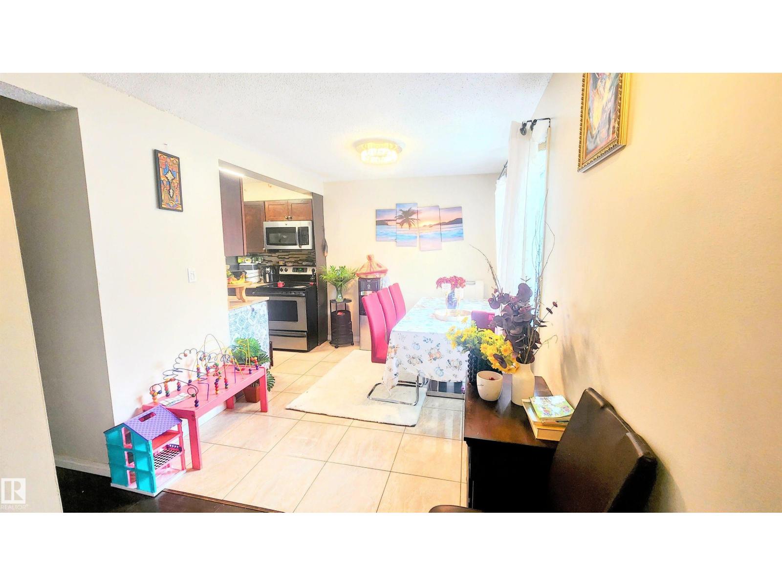 704 Abbottsfield Rd Nw, Edmonton, Alberta  T5W 4R4 - Photo 6 - E4460809