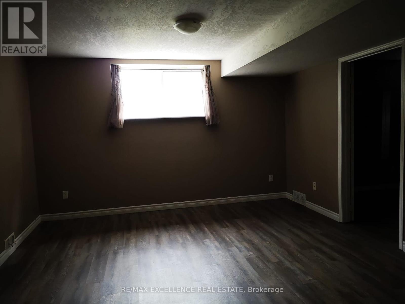 490 Broadway Street, Tillsonburg, Ontario  N4G 3S7 - Photo 18 - X12444237