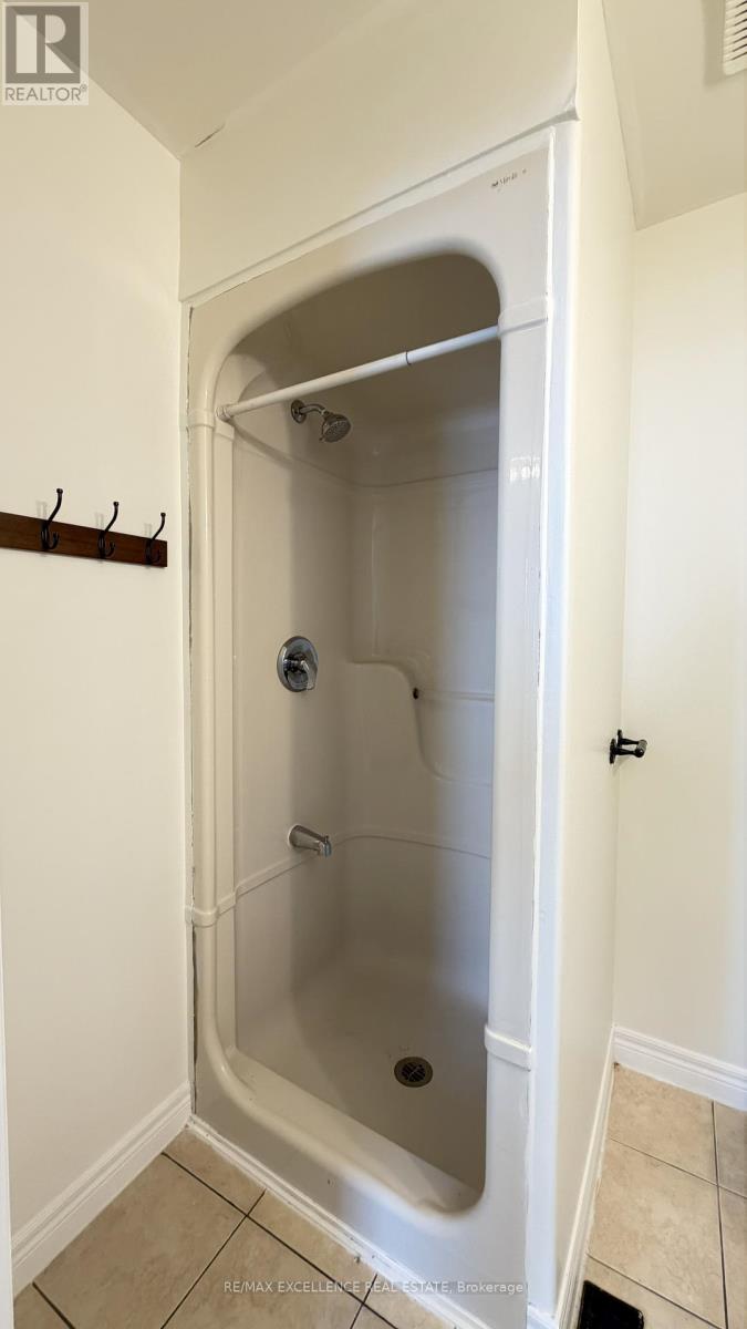 490 Broadway Street, Tillsonburg, Ontario  N4G 3S7 - Photo 14 - X12444237