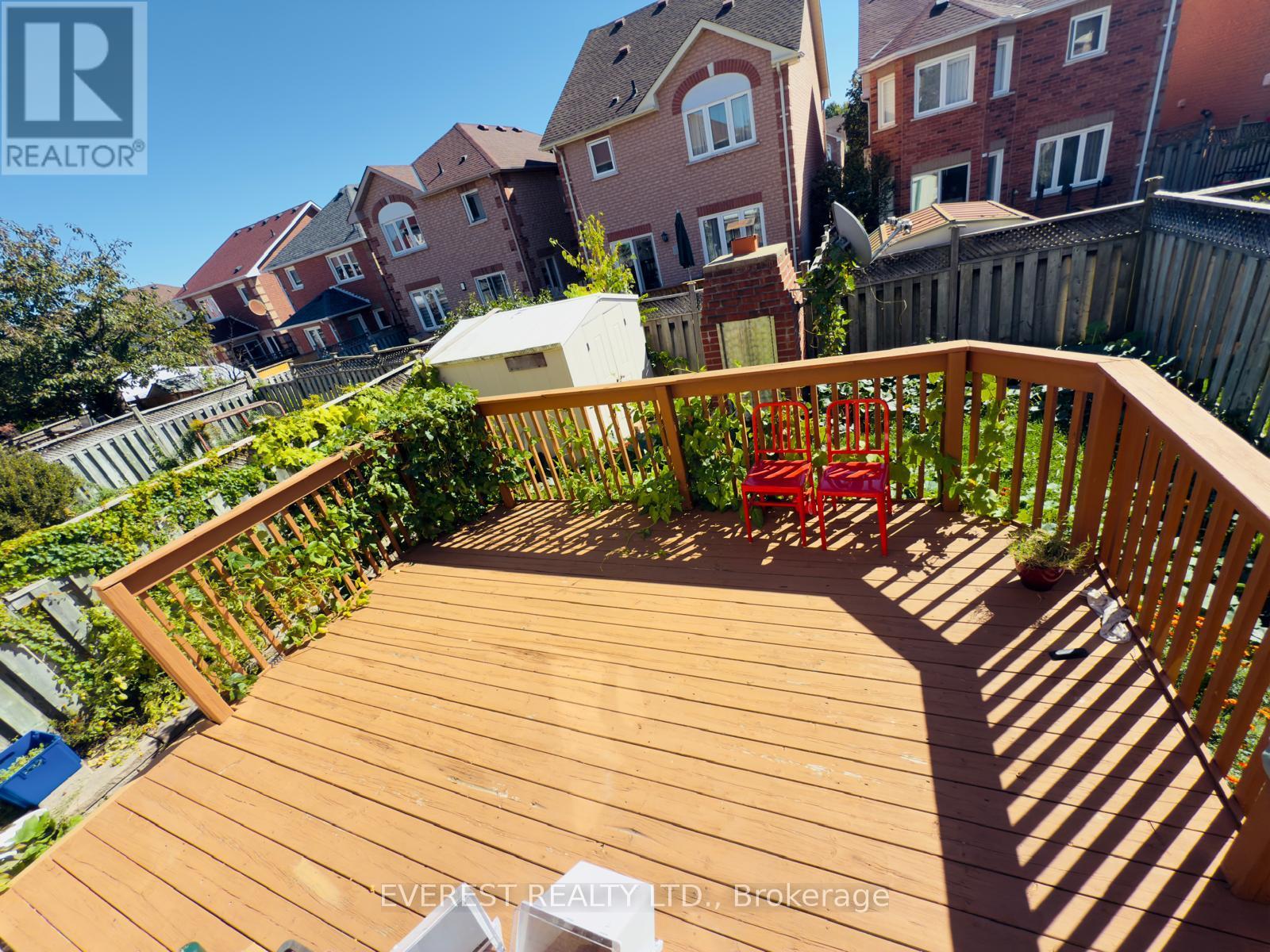 89 Mosley Crescent, Brampton (Fletcher's West), Ontario  L6Y 5C7 - Photo 3 - W12444701