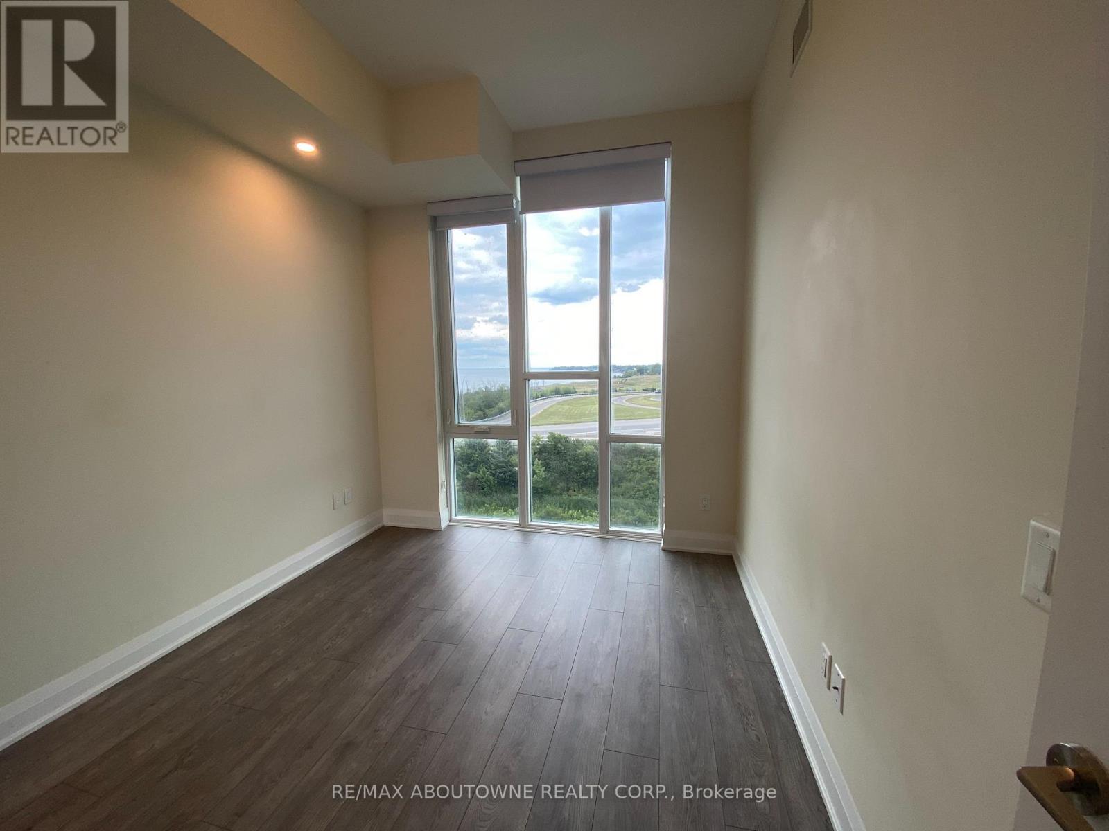621 - 16 Concord Place, Grimsby (Grimsby Beach), Ontario  L3M 0J1 - Photo 15 - X12444683