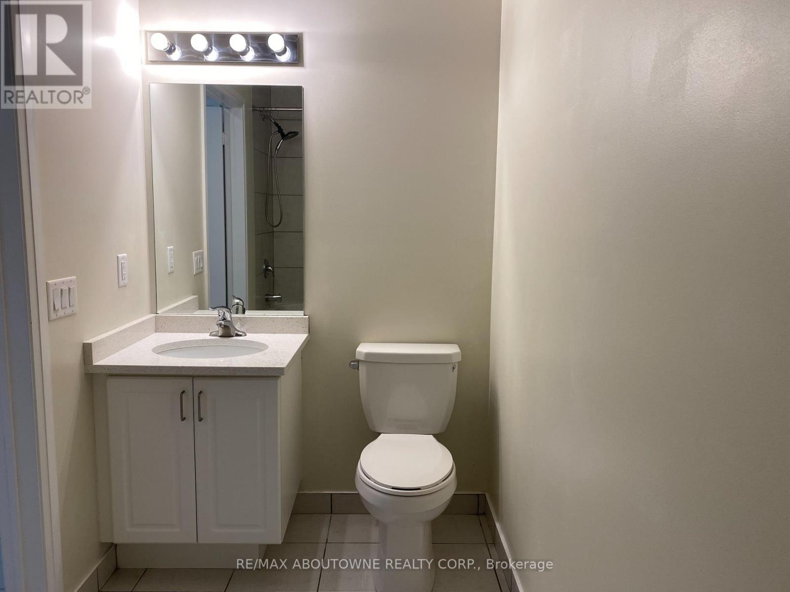 621 - 16 Concord Place, Grimsby (Grimsby Beach), Ontario  L3M 0J1 - Photo 17 - X12444683