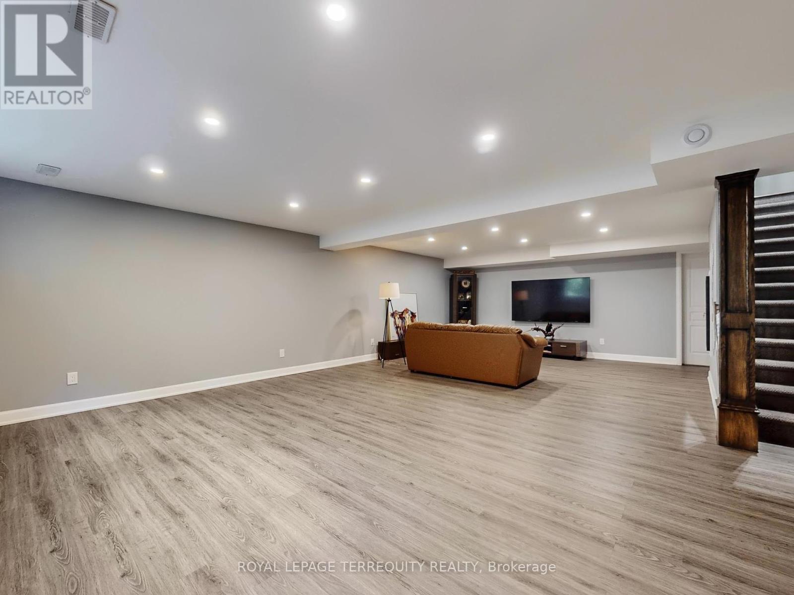 6 - 9245 Shoveller Drive, Niagara Falls (Forestview), Ontario  L2H 0M4 - Photo 24 - X12444686