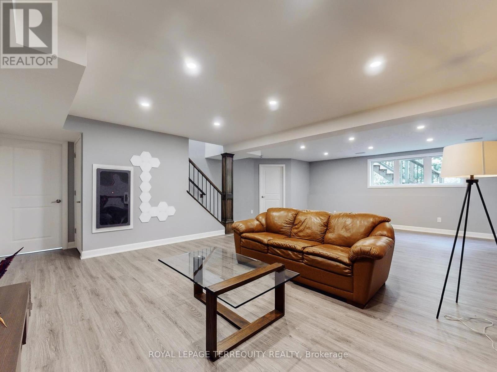 6 - 9245 Shoveller Drive, Niagara Falls (Forestview), Ontario  L2H 0M4 - Photo 26 - X12444686