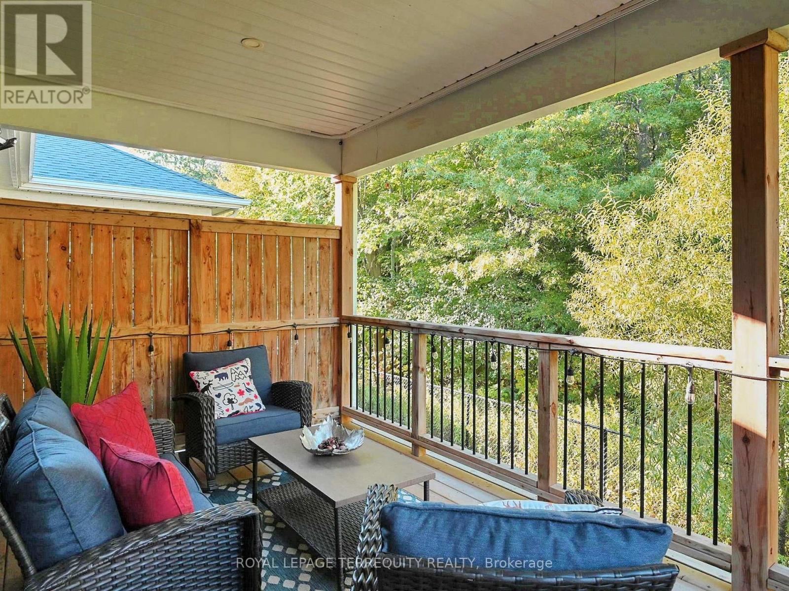 6 - 9245 Shoveller Drive, Niagara Falls (Forestview), Ontario  L2H 0M4 - Photo 35 - X12444686