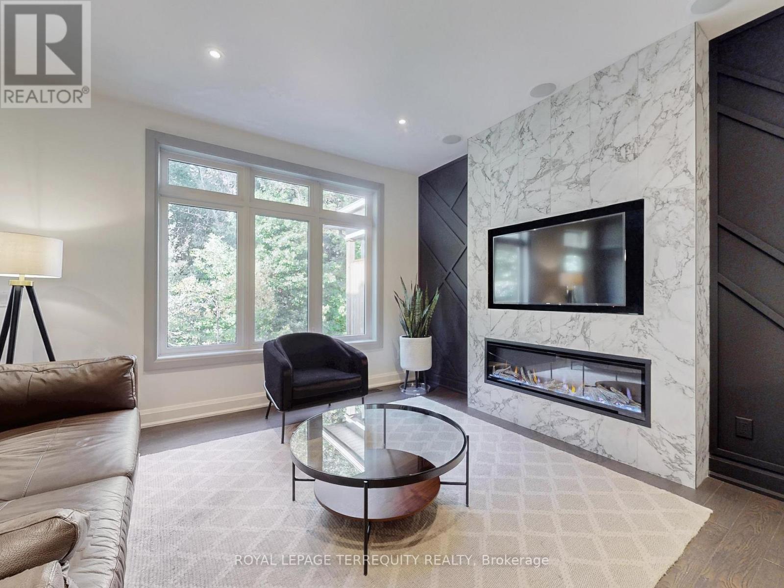 6 - 9245 Shoveller Drive, Niagara Falls (Forestview), Ontario  L2H 0M4 - Photo 4 - X12444686