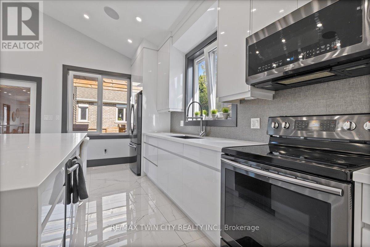 404 Montrose Street N, Cambridge, Ontario  N3H 2P3 - Photo 17 - X12444689