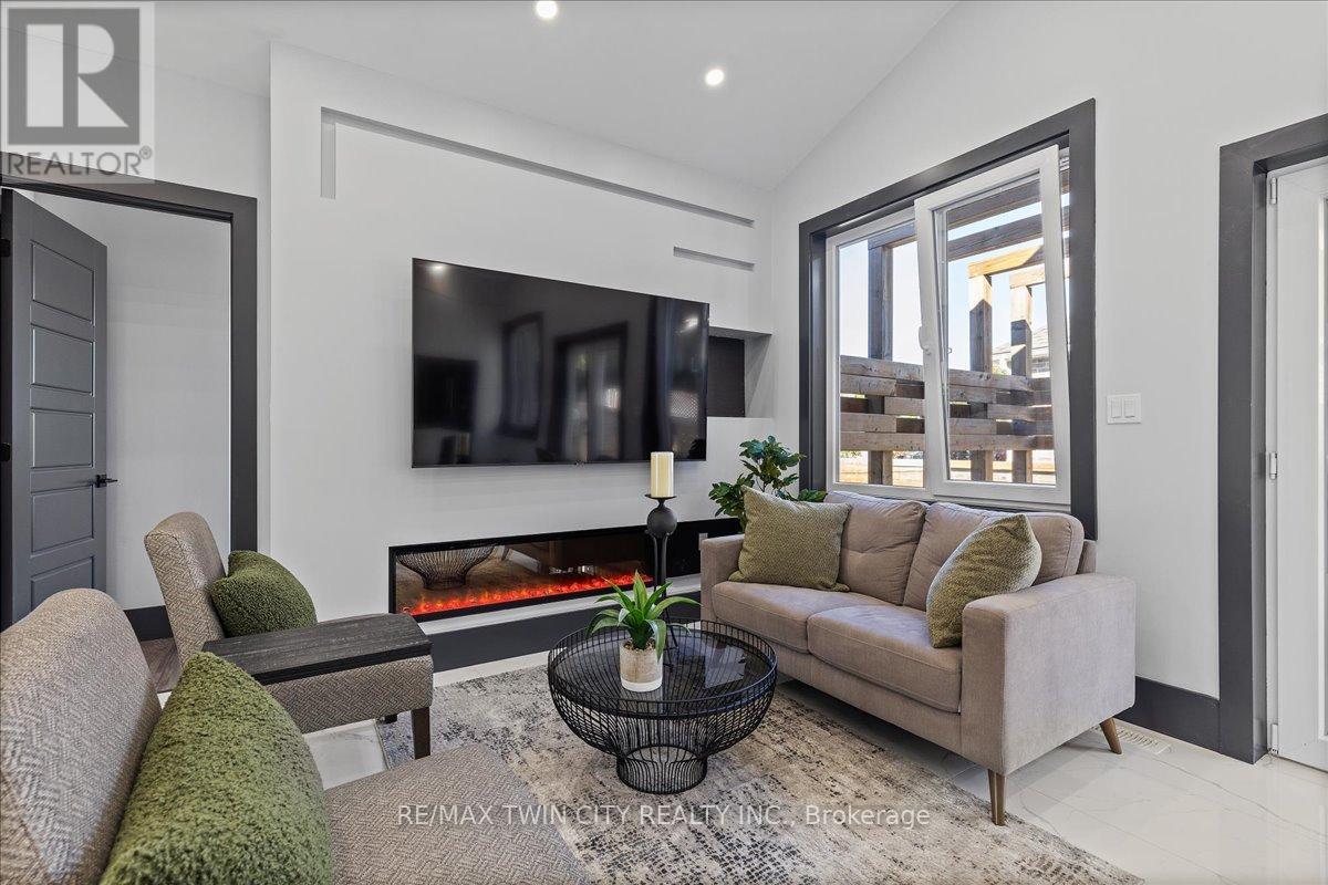 404 Montrose Street N, Cambridge, Ontario  N3H 2P3 - Photo 22 - X12444689