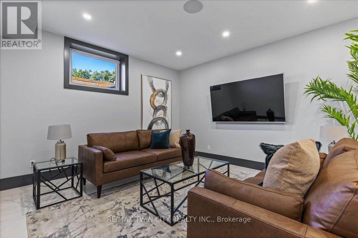 404 Montrose Street N, Cambridge, Ontario  N3H 2P3 - Photo 29 - X12444689