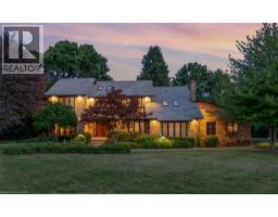 8 LOCHSIDE Drive, Stoney Creek, Ontario