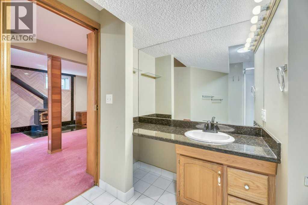 41 Millbank Bay Sw, Calgary, Alberta  T2Y 2Z1 - Photo 30 - A2222216