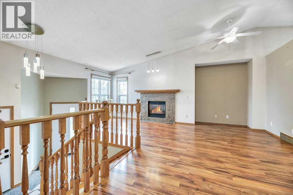 41 Millbank Bay Sw, Calgary, Alberta  T2Y 2Z1 - Photo 3 - A2222216