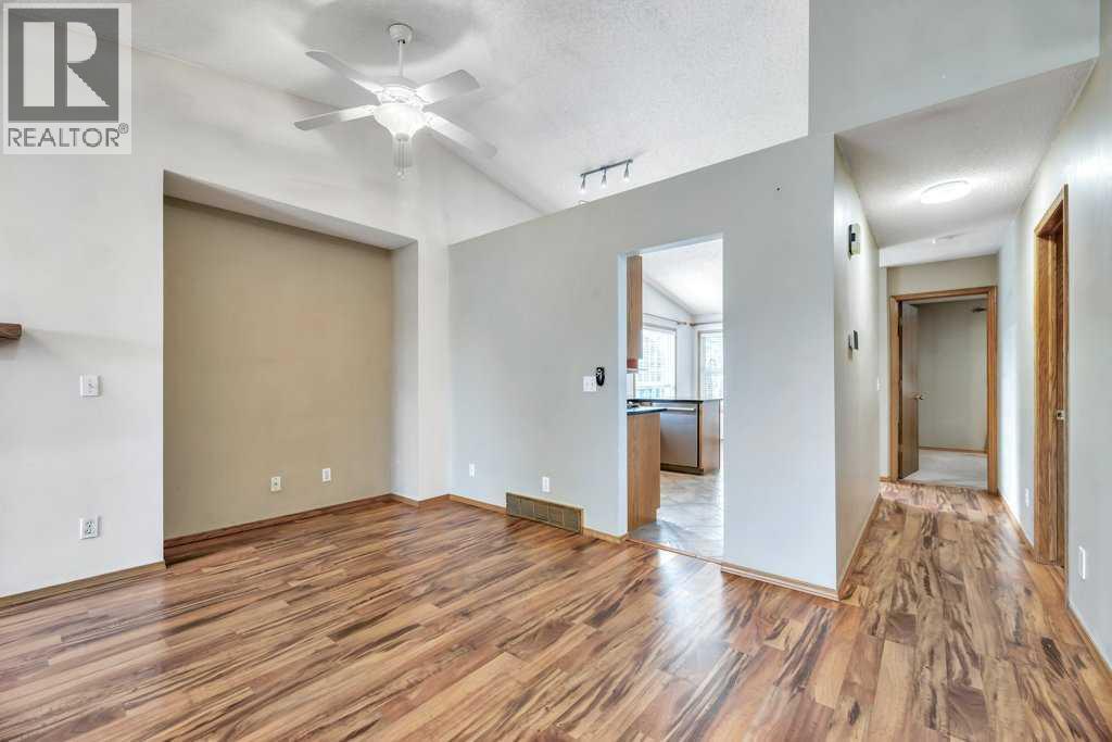 41 Millbank Bay Sw, Calgary, Alberta  T2Y 2Z1 - Photo 8 - A2222216