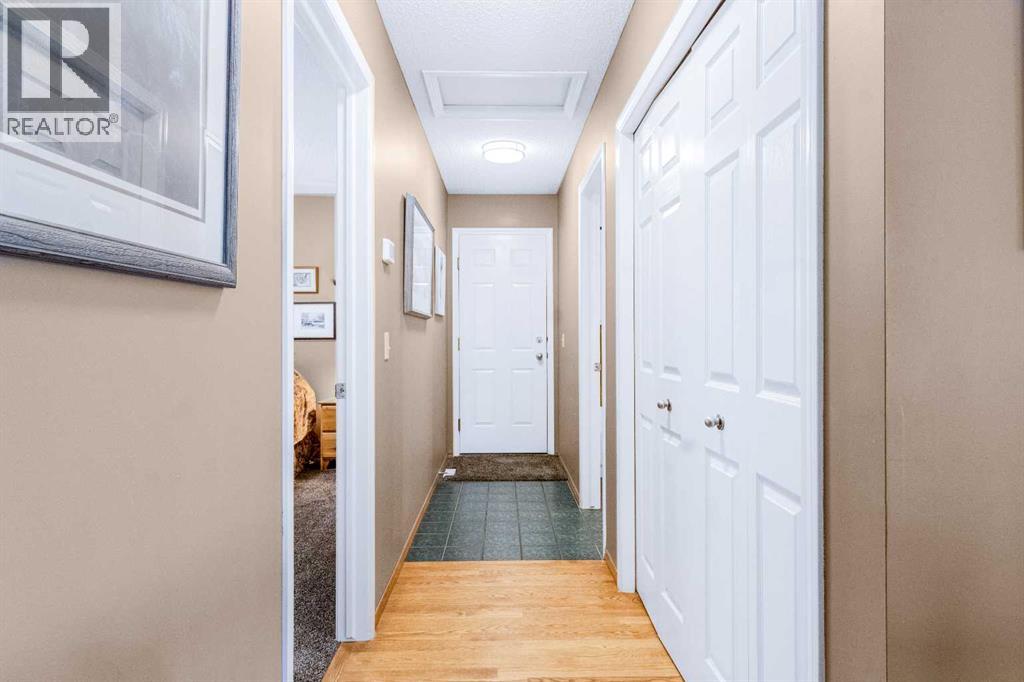 8 Mt Copper Green Se, Calgary, Alberta  T2Z 2L2 - Photo 20 - A2252543