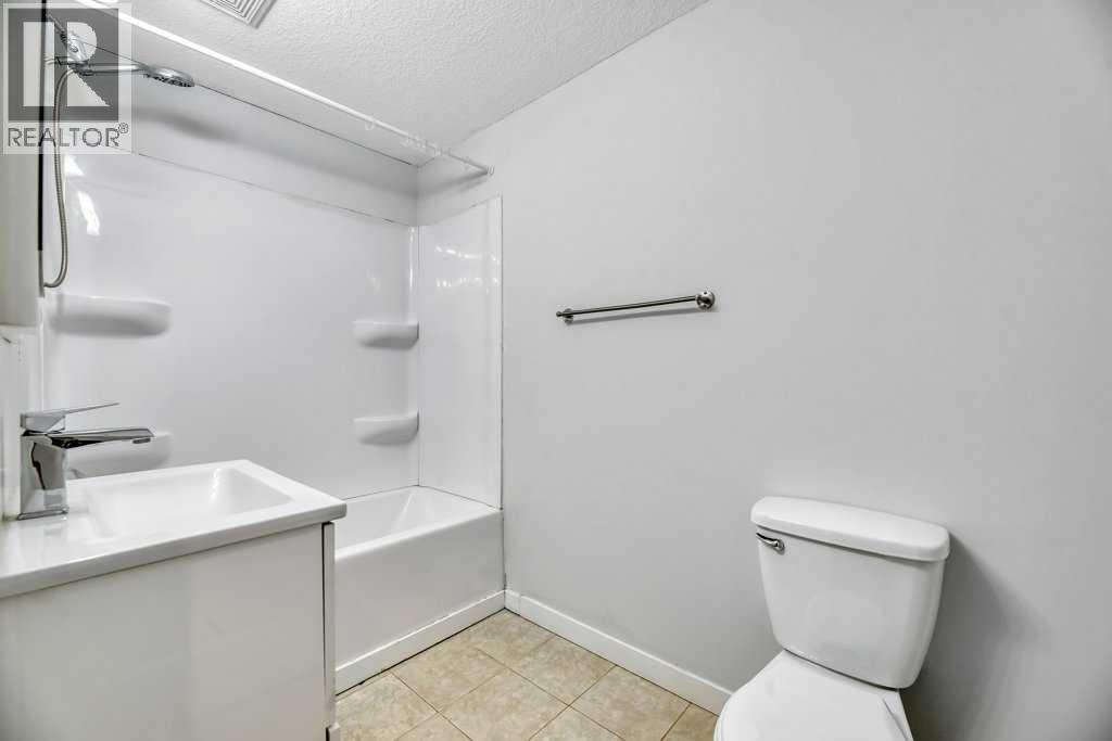 4040 New Brighton Grove Se, Calgary, Alberta  T2Z 1G4 - Photo 28 - A2258026