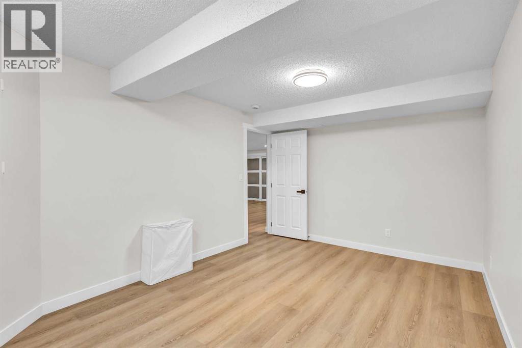 331 Springbank Place Sw, Calgary, Alberta  T3H 3S4 - Photo 36 - A2258488