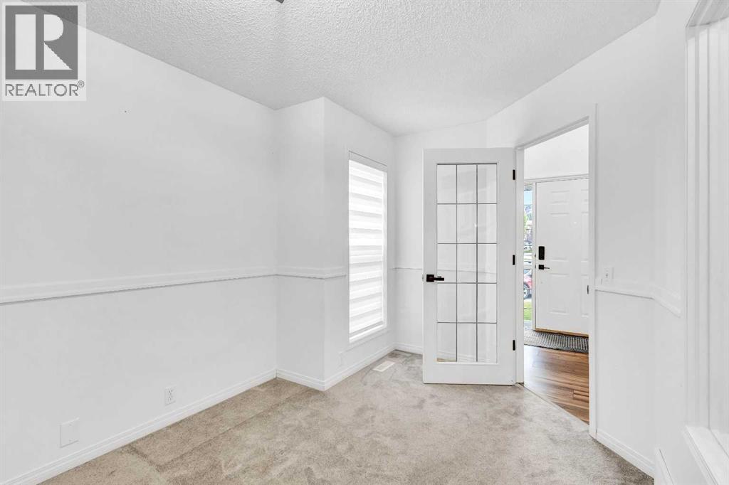 331 Springbank Place Sw, Calgary, Alberta  T3H 3S4 - Photo 5 - A2258488