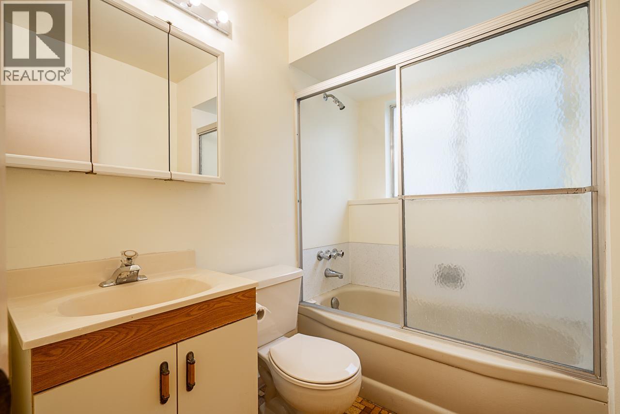 2332 Hoskins Road, North Vancouver, British Columbia  V7J 3A3 - Photo 15 - R3054890